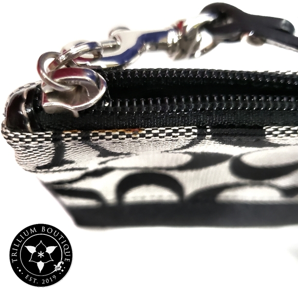 Coach Women's Zip Wristlet Black/Gray - Picture 4 of 5